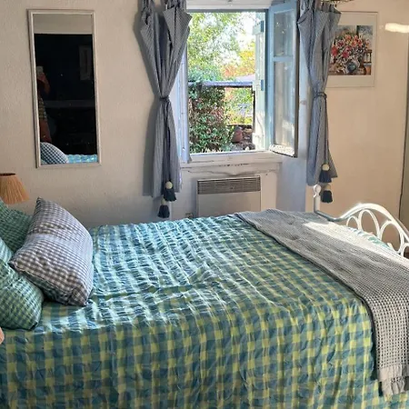 2 Bedroom - Sleeps 6 - Pool - Garden *